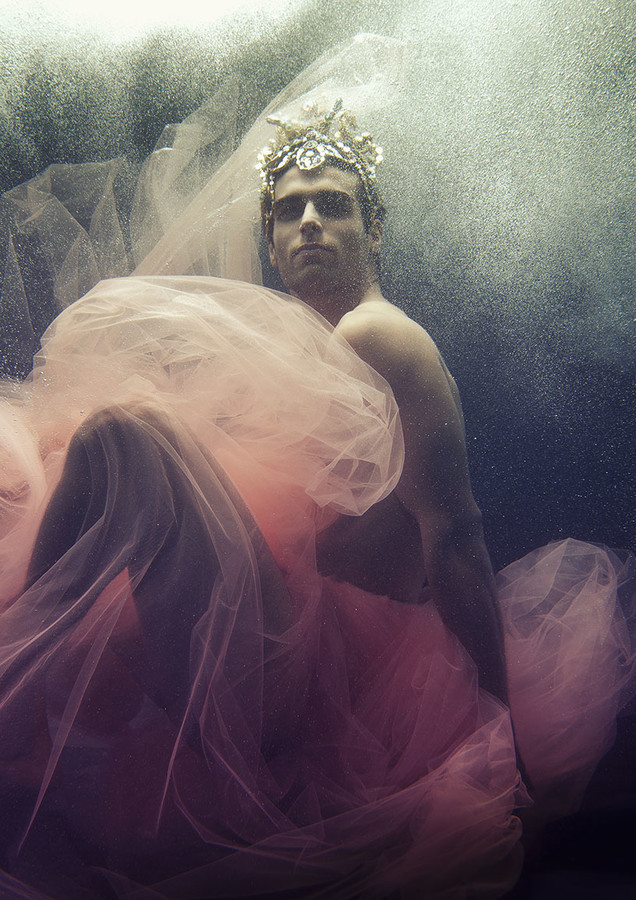 Underwater fashion